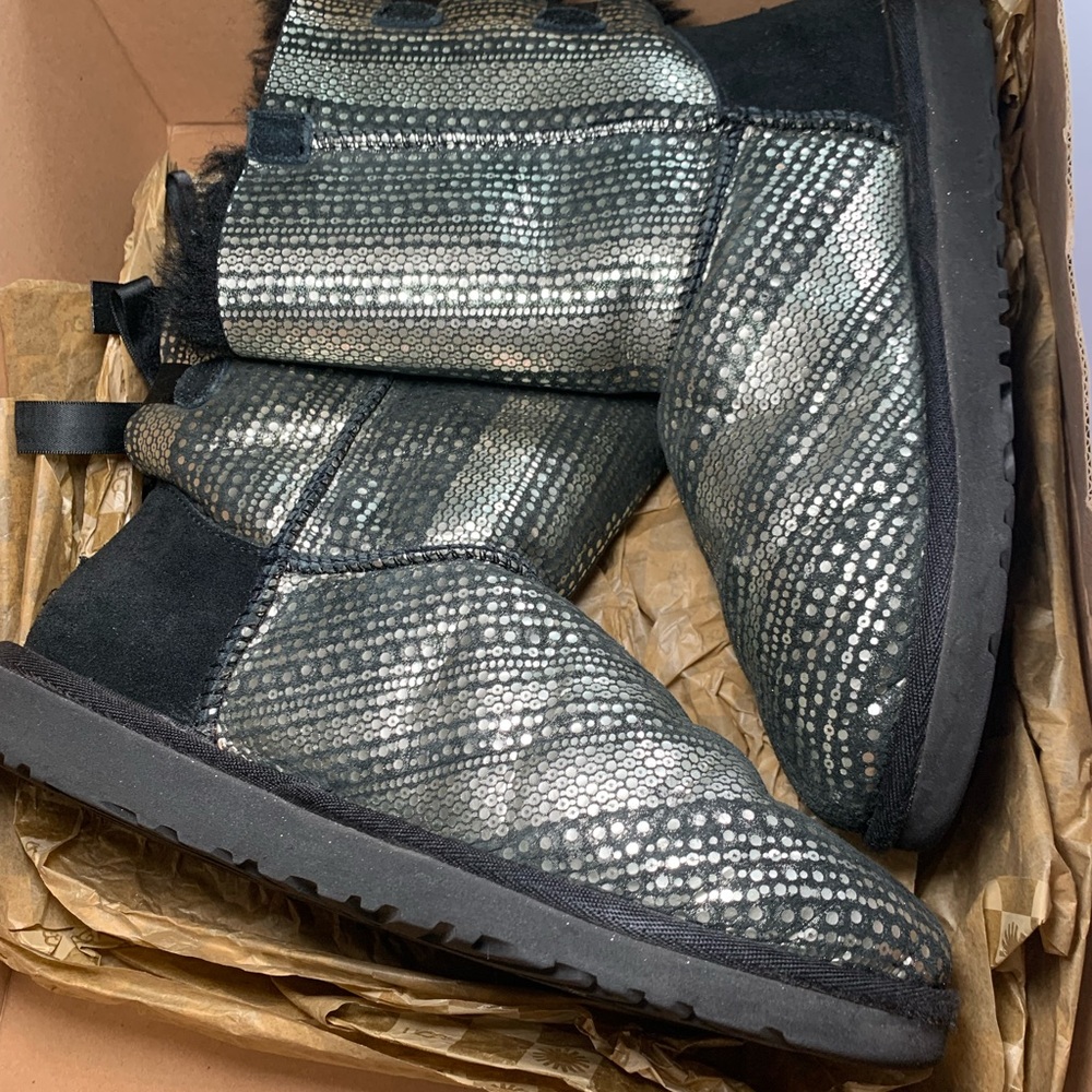 Ugg K Bailey Bow - image 3